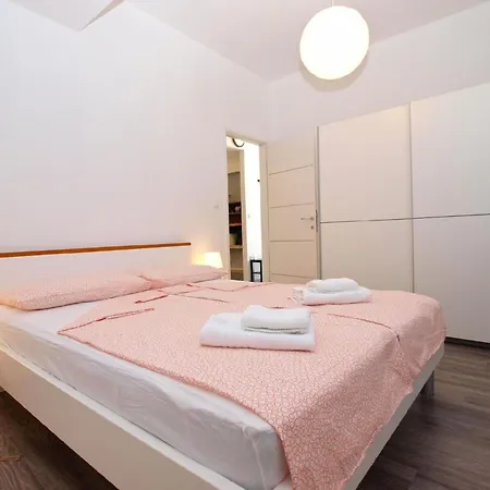 Fuer 6 Personen Ca 75 Qm In Fazana, Istrien Istrische Riviera Apartment