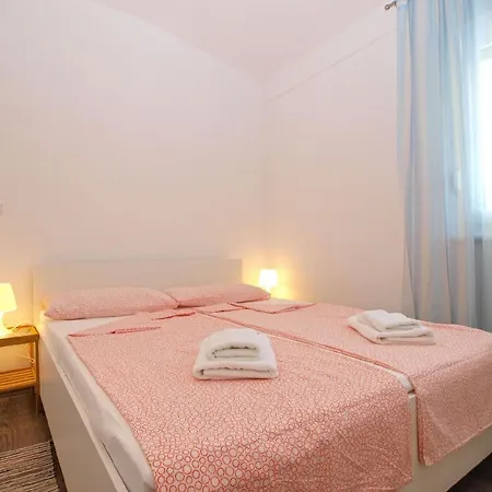 Fuer 6 Personen Ca 75 Qm In Fazana, Istrien Istrische Riviera Apartment *