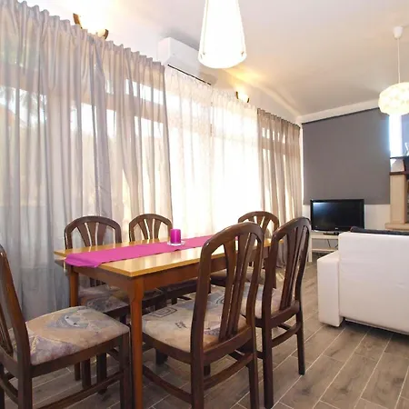 Fuer 6 Personen Ca 75 Qm In Fazana, Istrien Istrische Riviera Apartment *