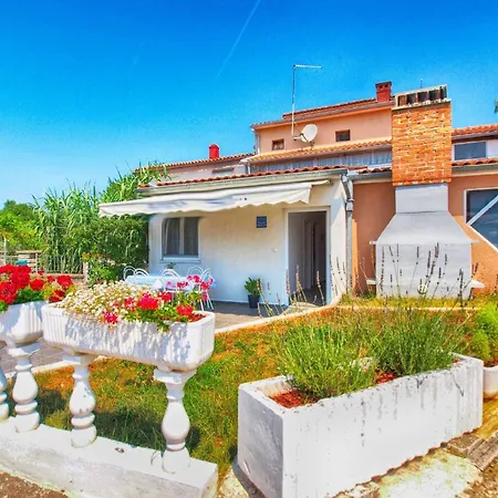 Apartment Fuer 6 Personen Ca 75 Qm In Fazana, Istrien Istrische Riviera Fazana